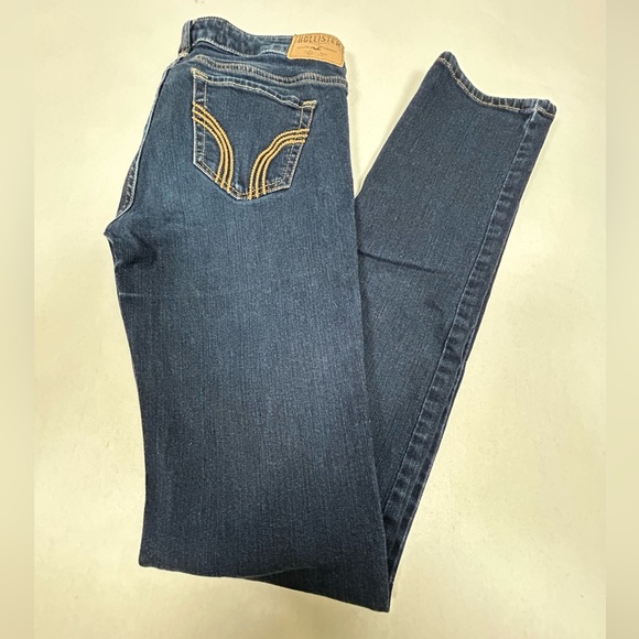 2 for$15 Hollister Dark Wash Jeans - Picture 12 of 14